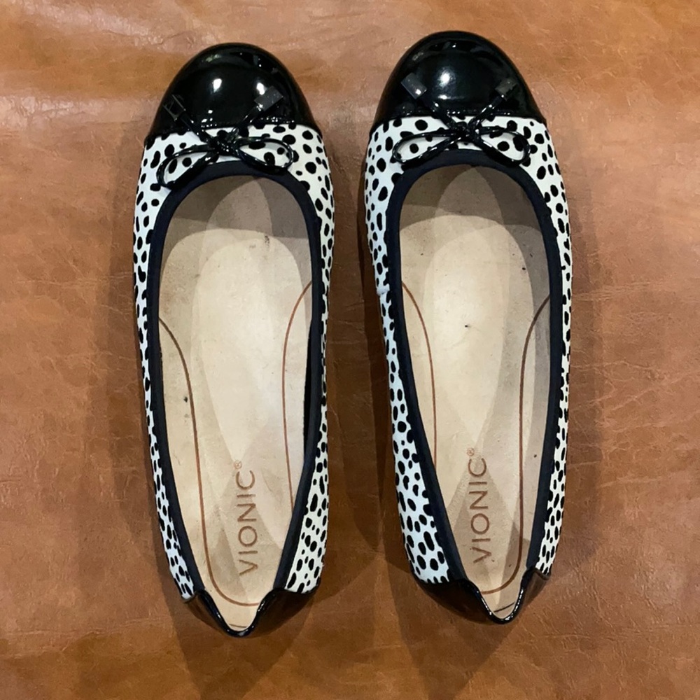 Vionic Suede and Leather Flat